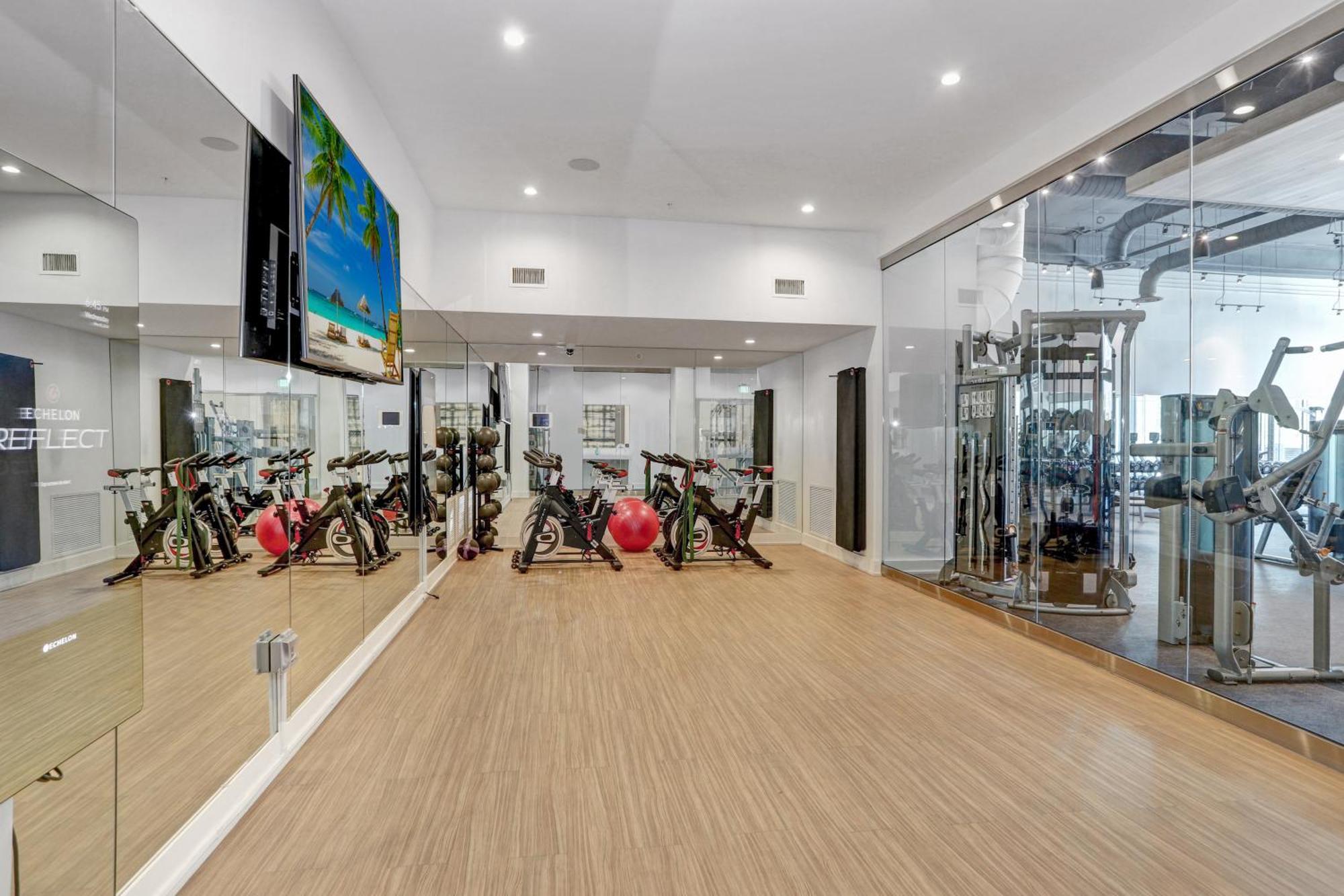 Downtown Tampa Gem 1-Bd W/Pool, Gym, & Sky Lounge Apartment ภายนอก รูปภาพ